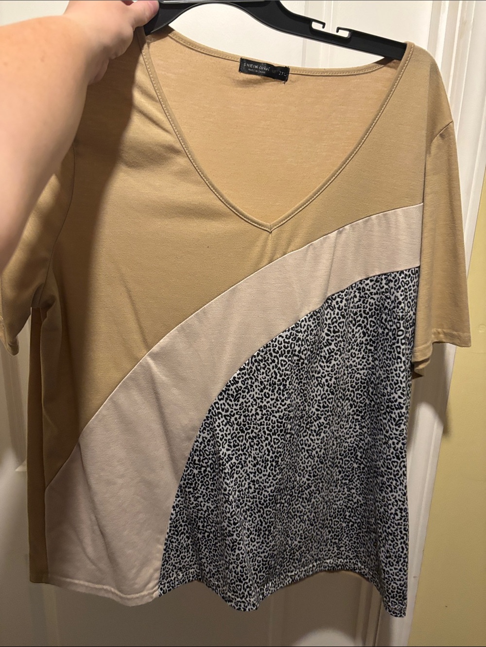 Tan and Cream V-Neck Colorblock Tee with Leopard Panel
